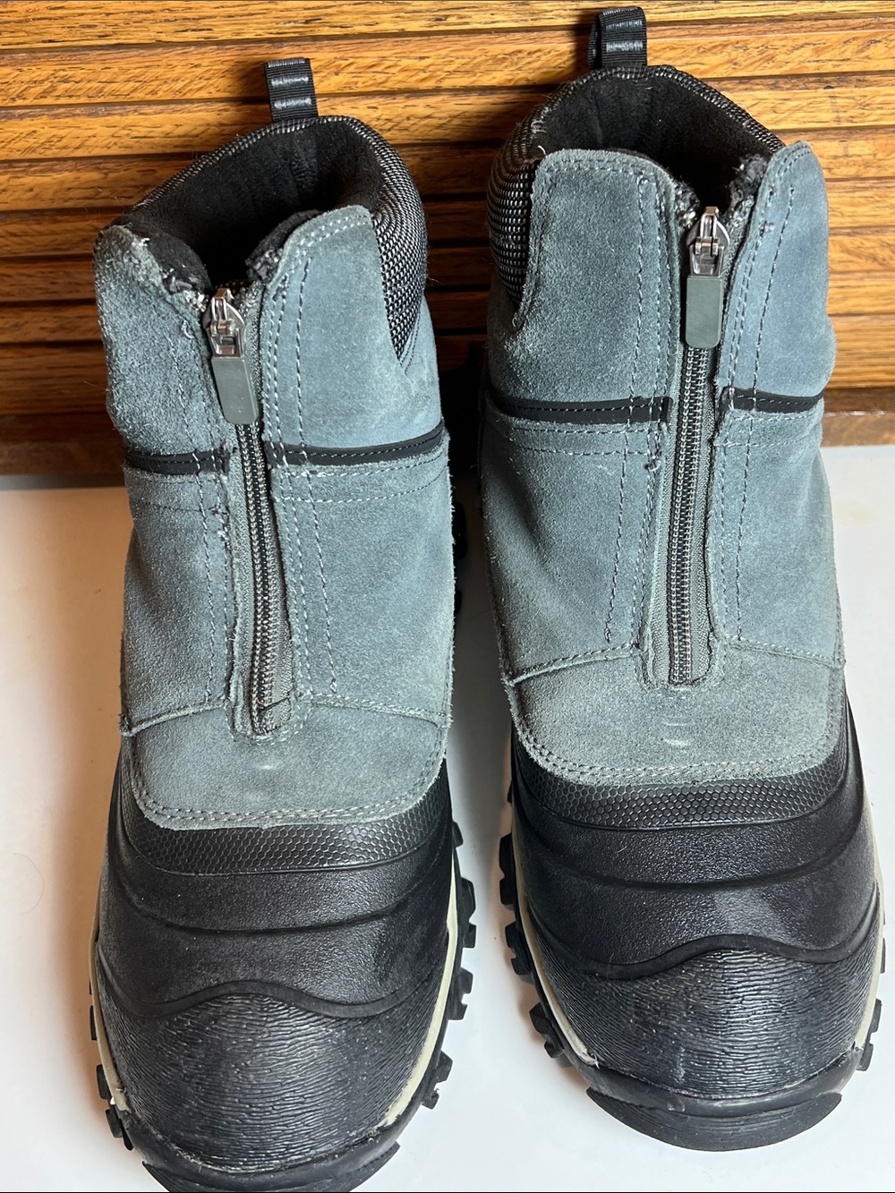 Land’s End men’s 12D insulated, front zip winter boots like new